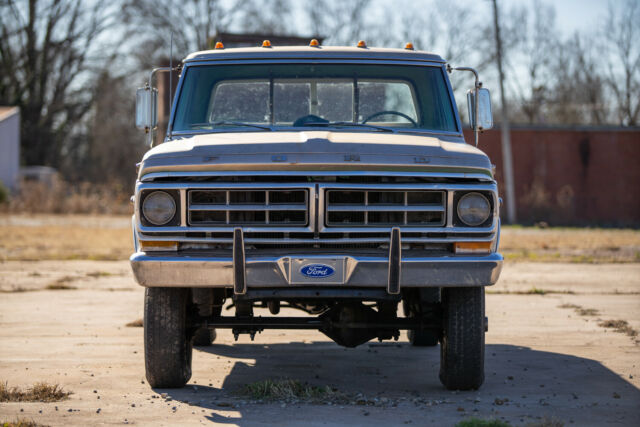Ford F-250 1972 image number 2