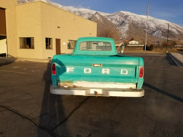 Ford F-250 1965 image number 3