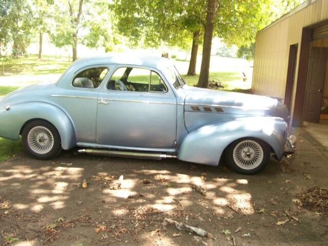 Pontiac 2 Door 1940 image number 1