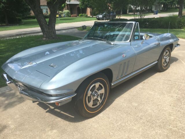 Chevrolet Corvette 1966 image number 13