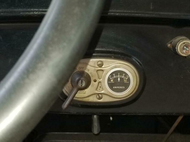 Ford Model T 1926 image number 11