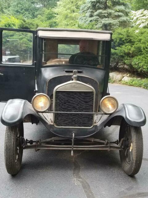Ford Model T 1926 image number 2