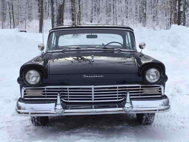 Ford Fairlane 1957 image number 23