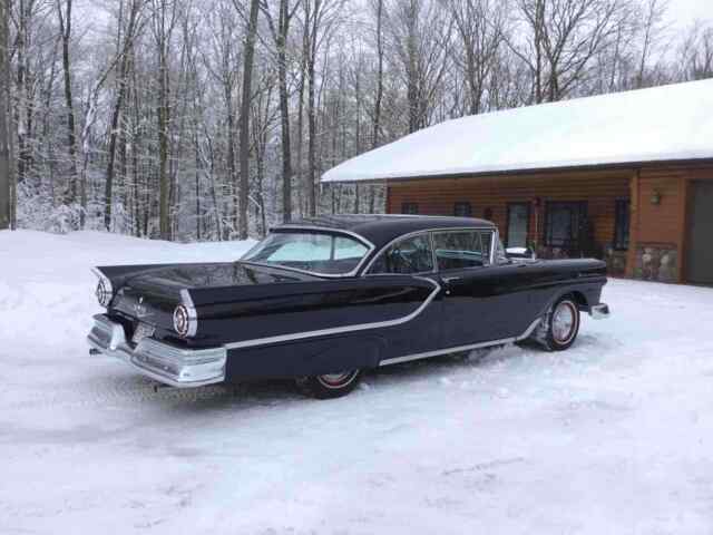 Ford Fairlane 1957 image number 24