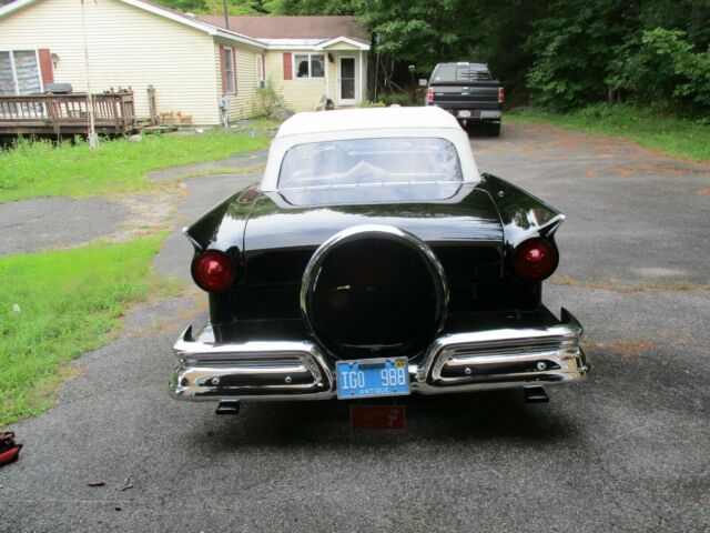 Ford Fairlane 1957 image number 5