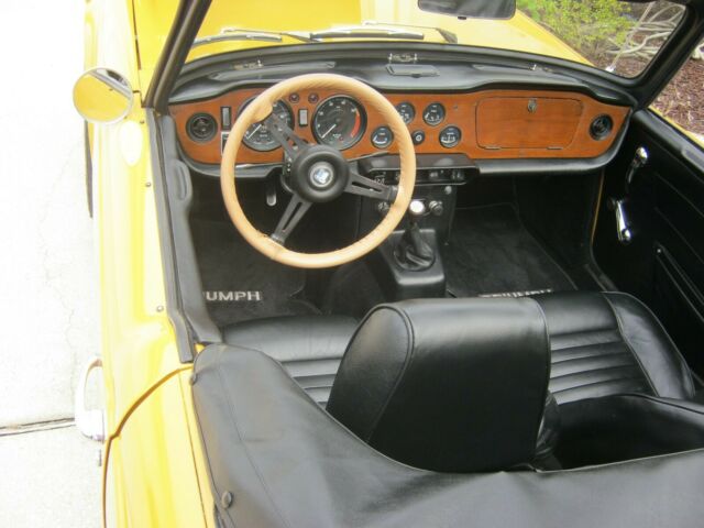 Triumph TR-6 1971 image number 4