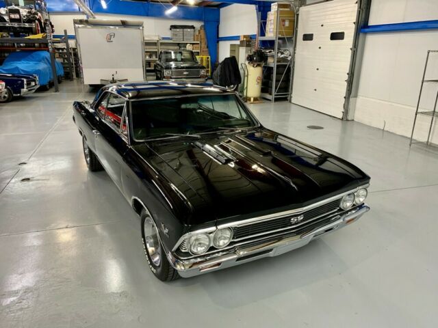 Chevrolet Chevelle 1966 image number 4
