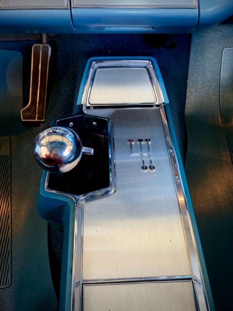 Chevrolet Impala 1967 image number 13