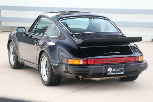 Porsche 911 1977 image number 12