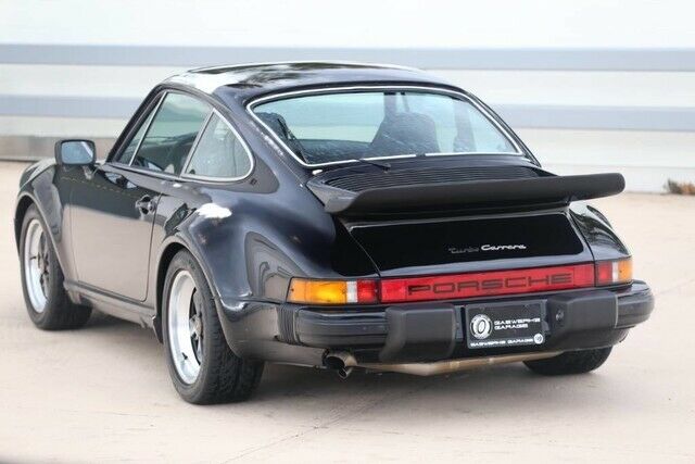 Porsche 911 1977 image number 15