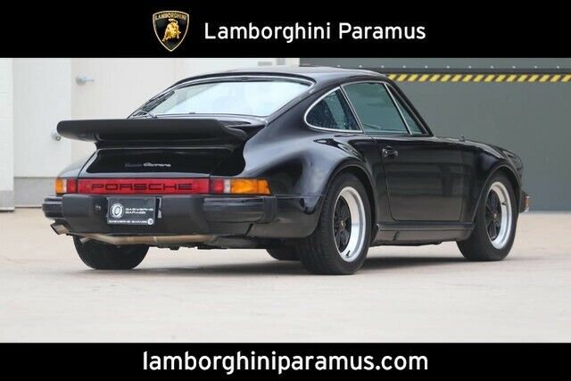 Porsche 911 1977 image number 17