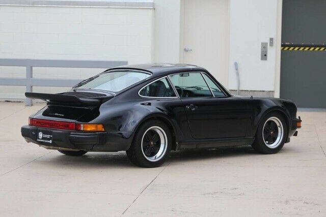 Porsche 911 1977 image number 21
