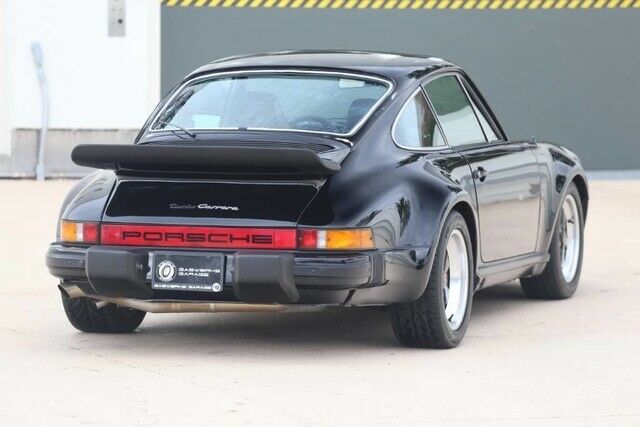 Porsche 911 1977 image number 38