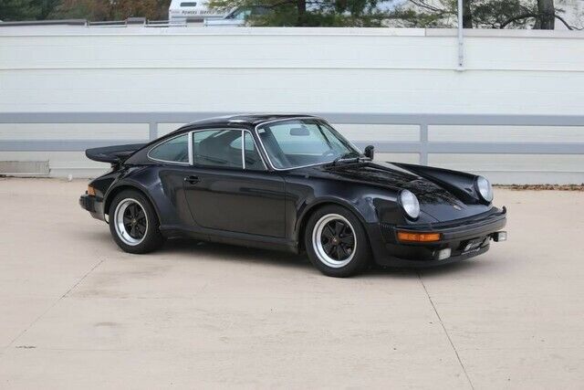 Porsche 911 1977 image number 6