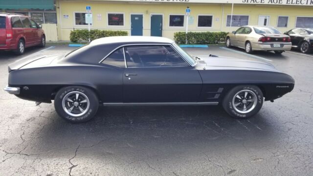Pontiac Firebird 1969 image number 3