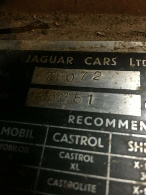 Jaguar E-Type 1963 image number 32