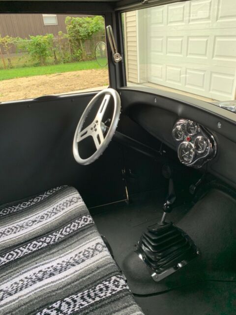 Ford Model A 1928 image number 2