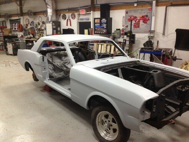 Ford Mustang 1965 image number 13