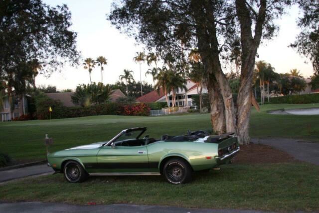 Ford Mustang 1972 image number 17