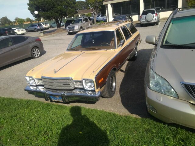 Plymouth Volare 1976 image number 14