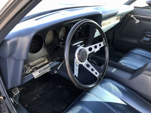 Ford Torino 1973 image number 32