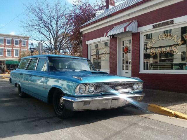 Ford Galaxie 1963 image number 29
