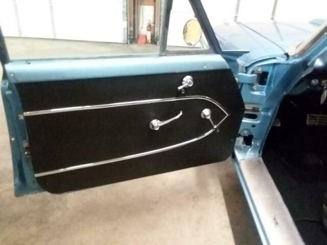 Ford Galaxie 1963 image number 4