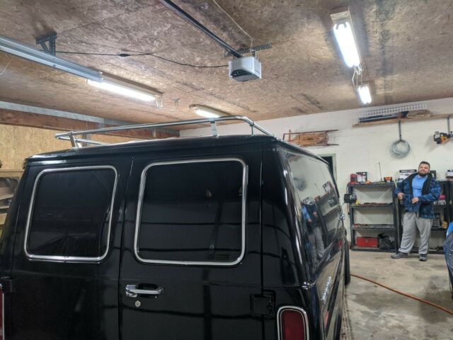 Ford E-Series Van 1976 image number 5