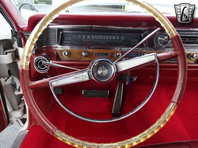 Pontiac Bonneville 1964 image number 14