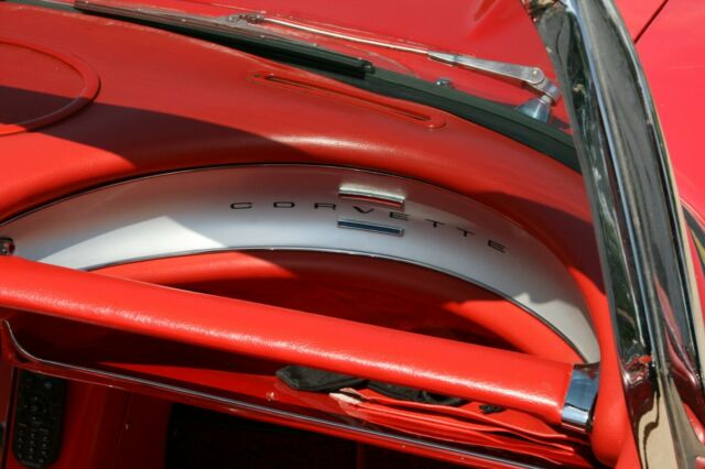 Chevrolet Corvette 1960 image number 19