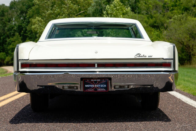 Buick Electra 1967 image number 5