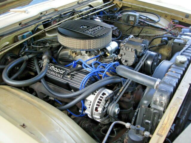 Chrysler Town & Country 1968 image number 16