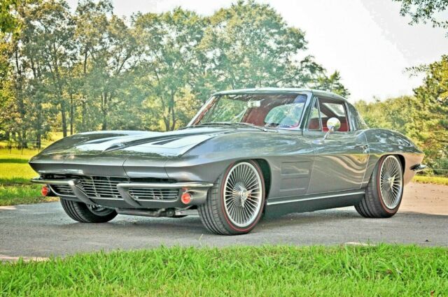 Chevrolet Corvette 1963 image number 0