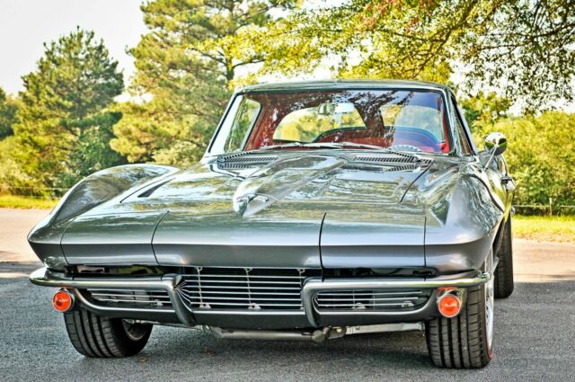 Chevrolet Corvette 1963 image number 24