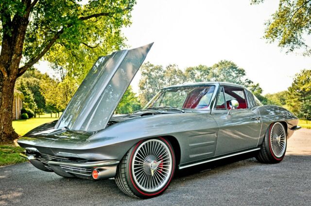 Chevrolet Corvette 1963 image number 31