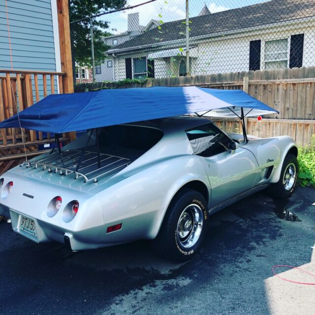 Chevrolet Corvette 1976 image number 16