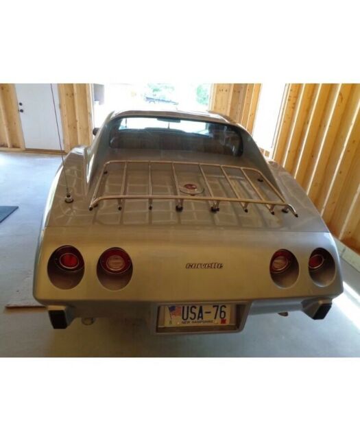 Chevrolet Corvette 1976 image number 2