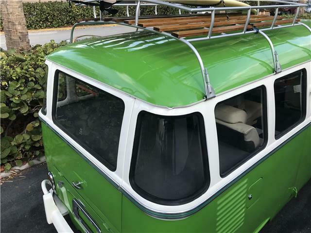 Volkswagen Bus/Vanagon 1973 image number 11