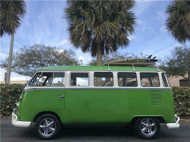 Volkswagen Bus/Vanagon 1973 image number 4