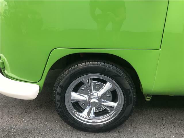 Volkswagen Bus/Vanagon 1973 image number 5
