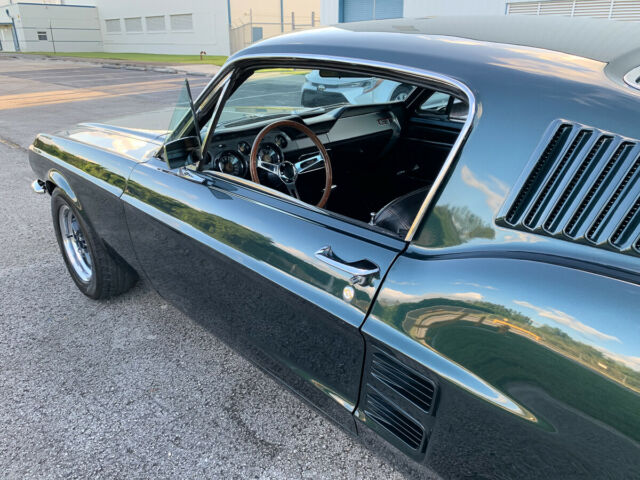 Ford Mustang 1967 image number 32