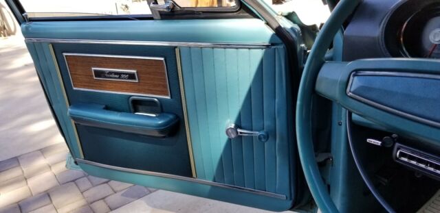 Ford Fairlane 1968 image number 12