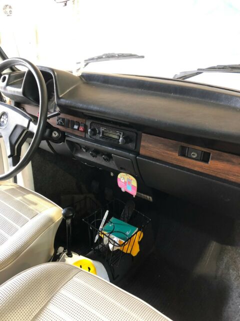 Volkswagen Beetle - Classic 1976 image number 19