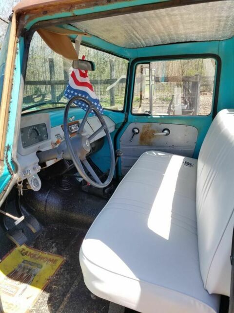 International Harvester C100 1962 image number 6