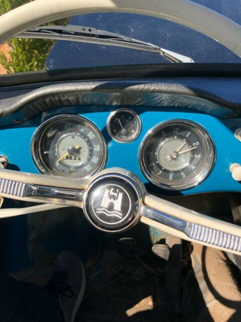 Volkswagen Karmann Ghia 1965 image number 21