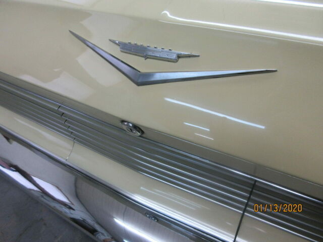 Cadillac DeVille 1962 image number 10