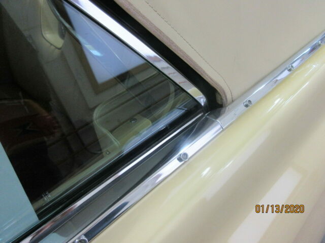 Cadillac DeVille 1962 image number 33