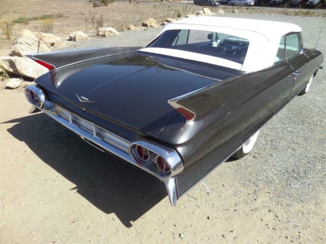 Cadillac Series 62 1961 image number 1