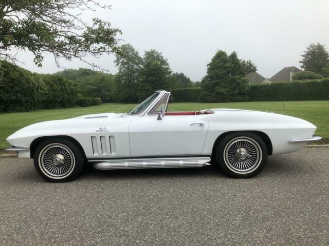 Chevrolet Corvette 1966 image number 12