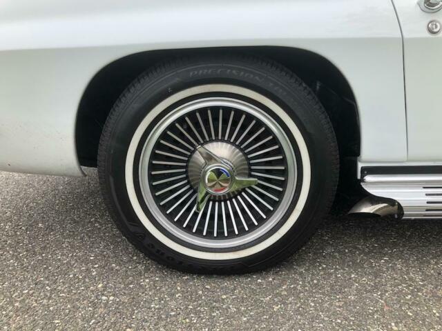 Chevrolet Corvette 1966 image number 22